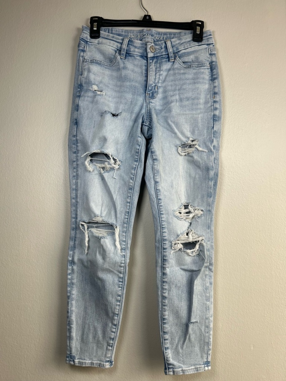 American Eagle Outfitters Light Blue Ripped Skinny Jeans